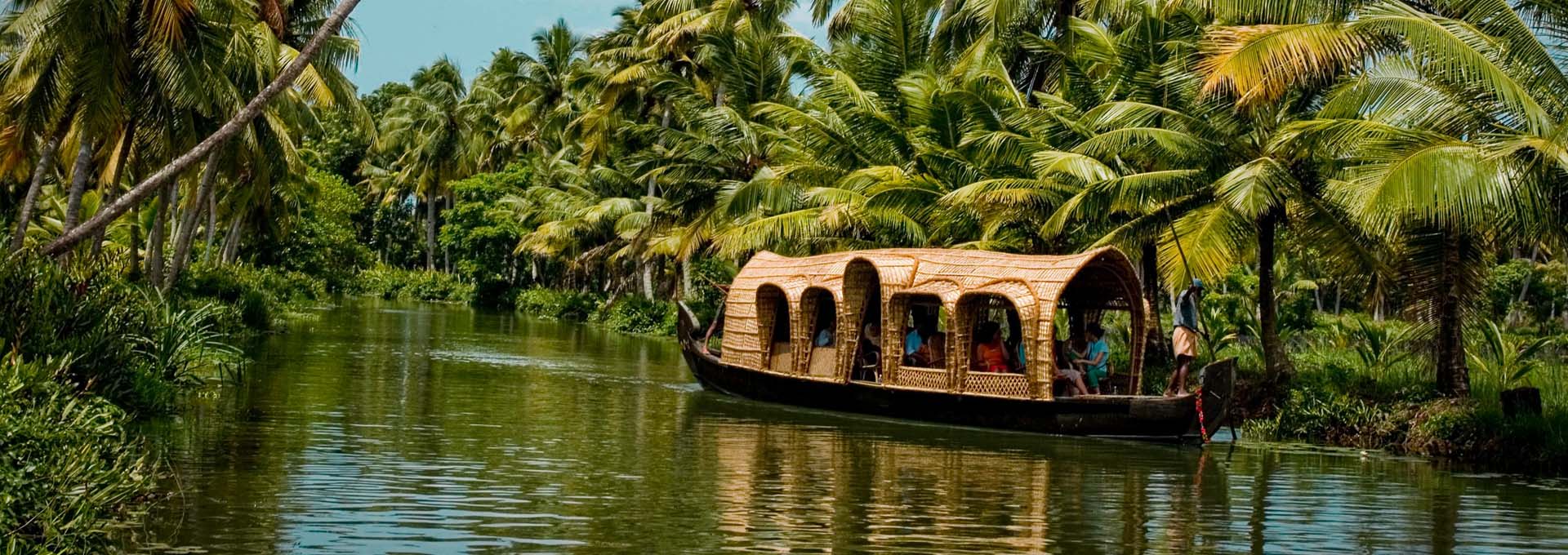 Houseboat & Backwaters Tour in Kerala